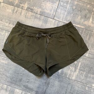 Lululemon Hotty Hot Shorts 2” Inseam